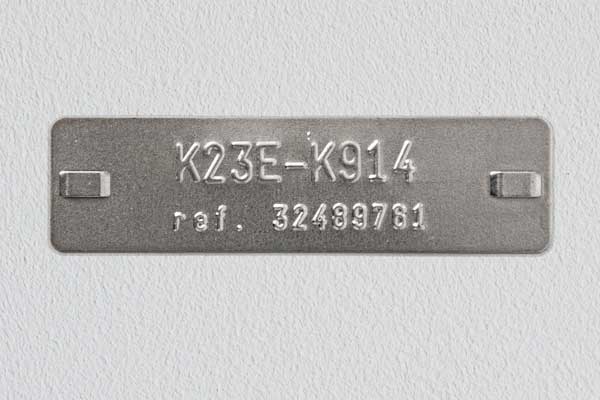 Kahe realine reljeefne kaablisildid